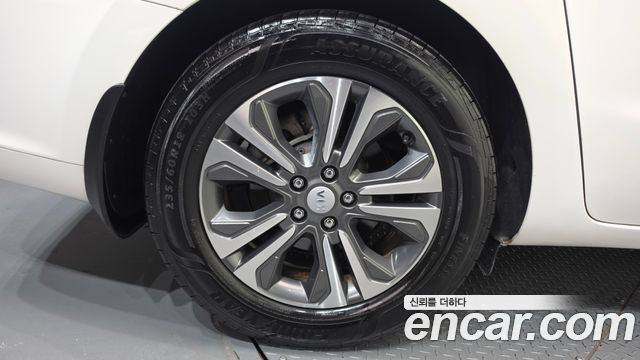 Kia Carnival 9-Seater Luxury — пробег 127 763 км — фото 5 из 5