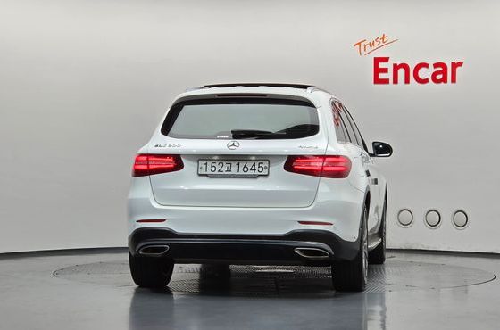 Mercedes-Benz GLC-Class GLC300 4MATIC AMG Line — пробег 111 575 км — фото 4 из 5