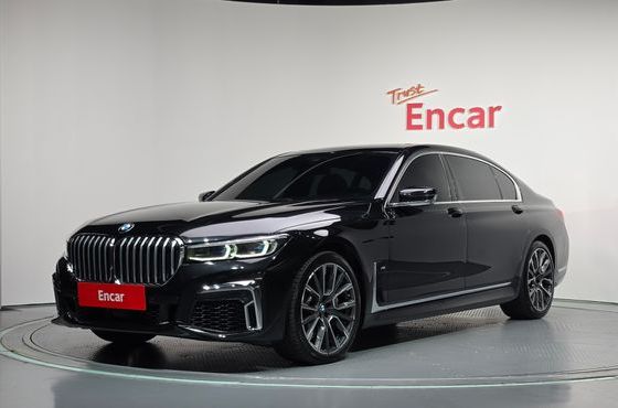 BMW 7-Series 740Li xDrive M Sport Package — пробег 109 817 км — фото 1 из 5