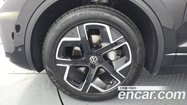 Volkswagen Touareg 3.0 TDI Prestige — пробег 8 759 км — фото 5 из 5