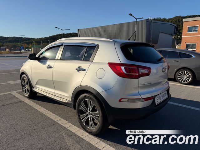 Kia Sportage Diesel 2WD TLX High-Deluxe — пробег 174 620 км — фото 4 из 5