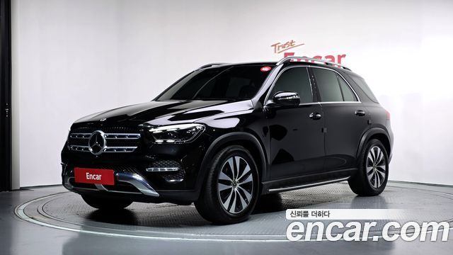 Mercedes-Benz GLE-Class GLE300d 4MATIC — пробег 71 656 км — фото 1 из 5