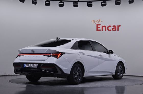 Hyundai AVANTE Inspiration — пробег 39 271 км — фото 2 из 5