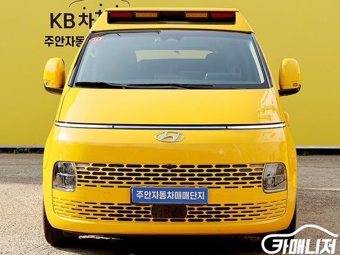 Hyundai Staria L3.5 Kinder Safety Car 15-Seater — пробег 122 835 км — фото 3 из 5
