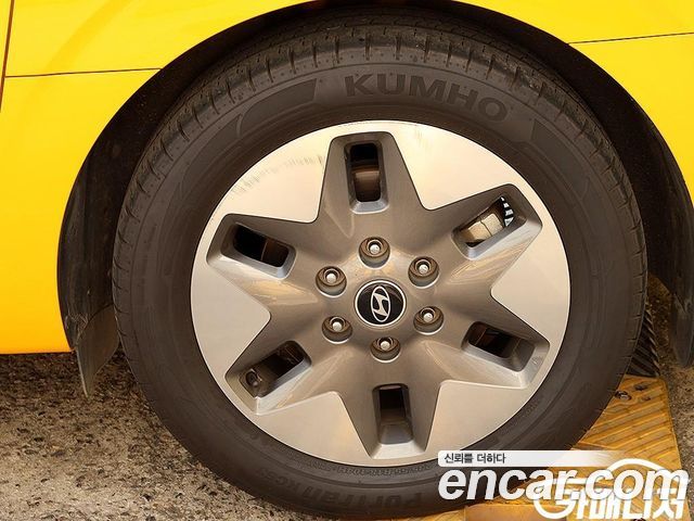 Hyundai Staria L3.5  Kinder Safety Car 15-Seater — пробег 122 835 км — фото 5 из 5