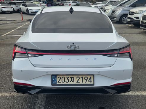 Hyundai AVANTE 1.6 Inspiration — пробег 71 896 км — фото 4 из 5