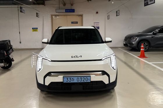 Kia EV3 Long Range 2WD Earth — пробег 920 км — фото 2 из 5