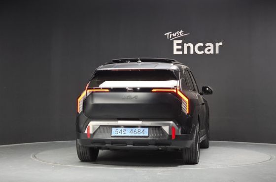Kia EV3 Long Range 2WD Earth — пробег 51 528 км — фото 4 из 5