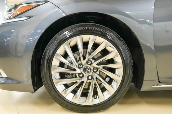 Lexus ES Luxury Plus — пробег 25 416 км — фото 5 из 5