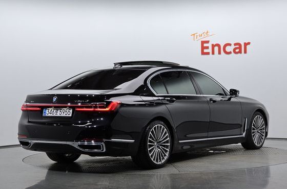 BMW 7-Series 730Ld xDrive Design Pure Excellence — пробег 114 645 км — фото 2 из 5