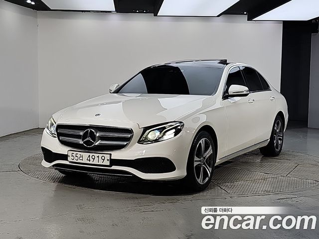 Mercedes-Benz E-Class E220d Avantgarde — пробег 113 365 км — фото 1 из 5