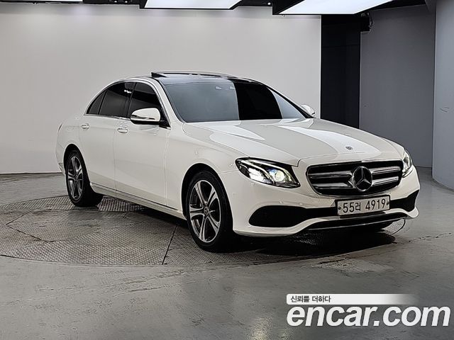 Mercedes-Benz E-Class E220d Avantgarde — пробег 113 365 км — фото 2 из 5