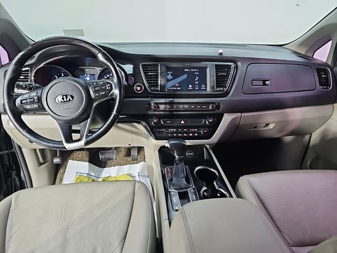 Kia Carnival 9-Seater Prstige — пробег 177 996 км — фото 5 из 5