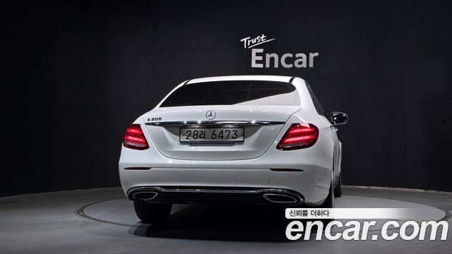 Mercedes-Benz E-Class E200 Avantgarde — пробег 82 101 км — фото 4 из 5
