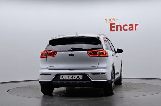 Kia Niro Noblesse — пробег 37 358 км — фото 4 из 5
