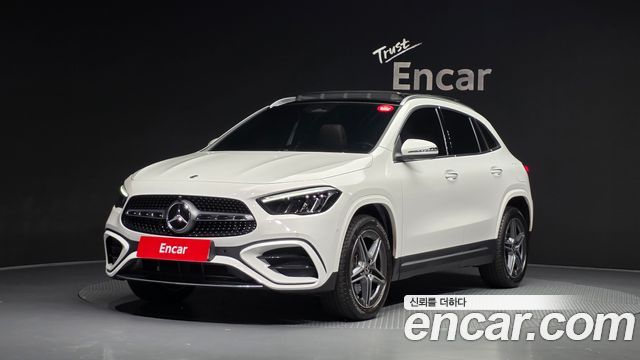 Mercedes-Benz GLA-Class GLA250 4MATIC — пробег 14 474 км — фото 1 из 5
