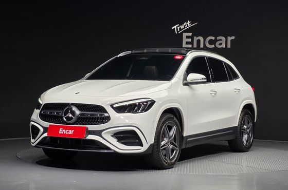 Mercedes-Benz GLA-Class GLA250 4MATIC — пробег 14 474 км — фото 1 из 5