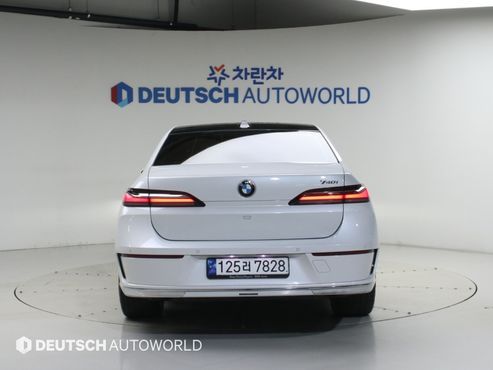 BMW 7-Series 740i sDrive Design Pure Excellence — пробег 24 795 км — фото 4 из 5