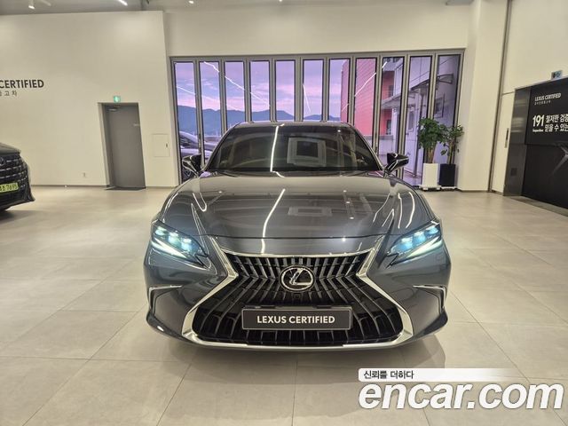 Lexus ES Executive — пробег 76 048 км — фото 3 из 5