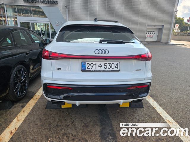 Audi Q5 45 TFSI Quattro Sportback S Line — пробег 6 500 км — фото 2 из 5