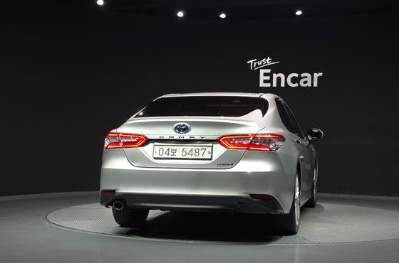 Toyota Camry 2.5 XLE Hybrid — пробег 132 688 км — фото 4 из 5