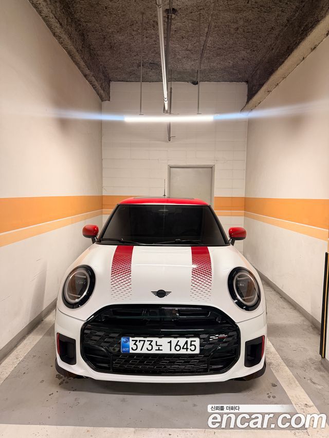 Mini Cooper JCW — пробег 100 км — фото 1 из 5