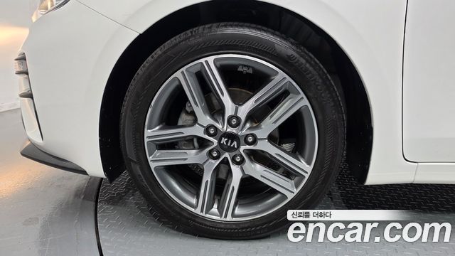 Kia K3 Luxury — пробег 48 135 км — фото 5 из 5