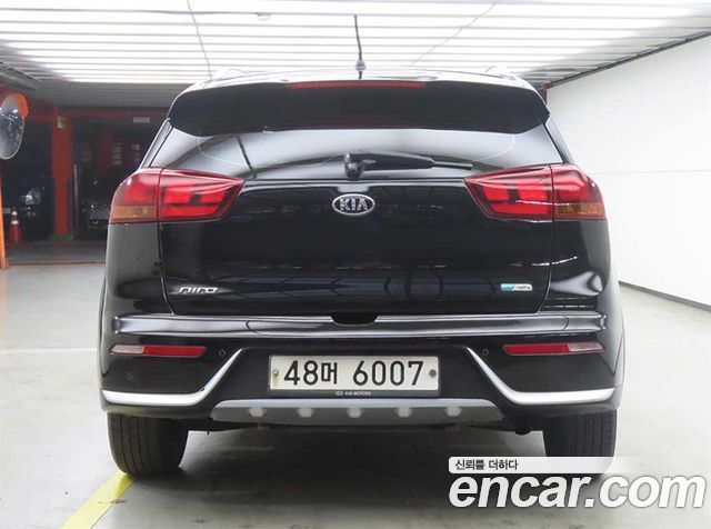 Kia Niro Luxury — пробег 146 993 км — фото 3 из 5