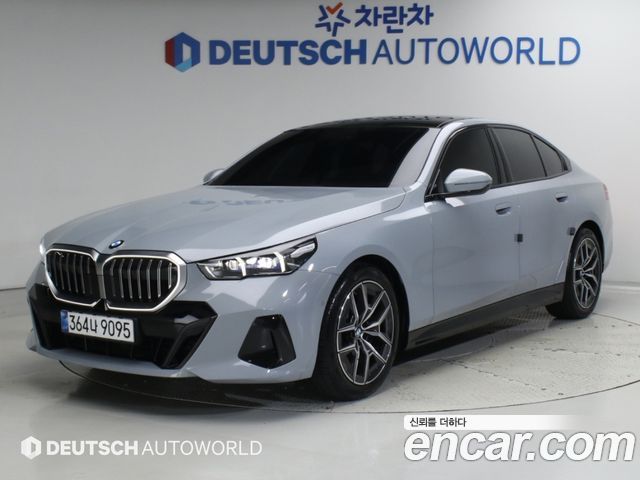 BMW 5-Series 520i M Sport — пробег 11 298 км