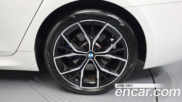 BMW 5-Series 530i xDrive M Sport Package — пробег 21 338 км — фото 5 из 5