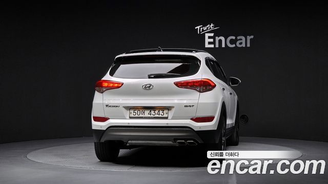 Hyundai Tucson Diesel 2.0 2WD Premium — пробег 127 565 км — фото 4 из 5