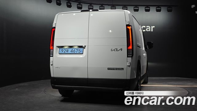 Kia PV5 Cargo Long Long Range Basic — пробег 20 275 км — фото 4 из 5