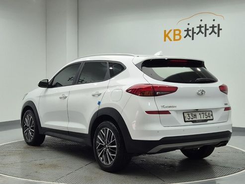 Hyundai Tucson Diesel 2.0 2WD Premium — пробег 101 000 км — фото 3 из 5