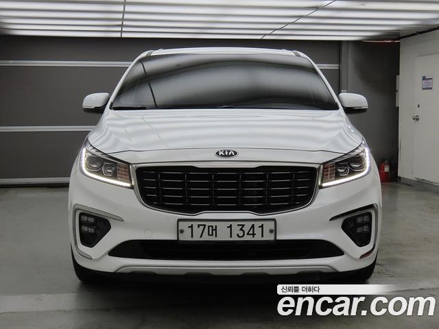 Kia Carnival 9-Seater Prstige — пробег 75 072 км — фото 2 из 5