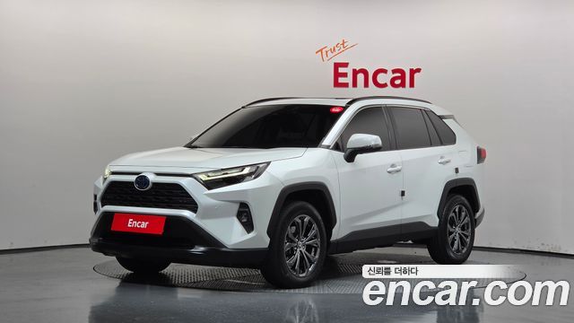 Toyota RAV4 2.5 2WD Hybrid XLE — пробег 33 795 км — фото 1 из 5