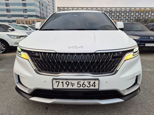 Kia Carnival Diesel 11-Seater Prestige — пробег 47 690 км — фото 1 из 5