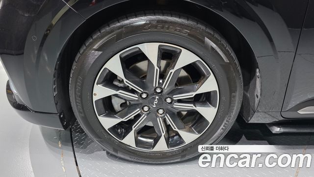 Kia Carnival Gasoline 9-Seater Hi-Limousine Signature — пробег 128 407 км — фото 5 из 5