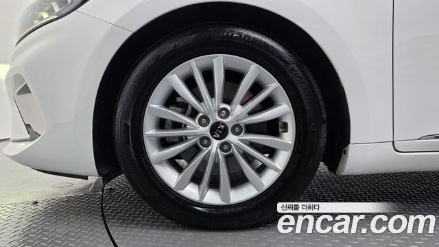 Kia K7 из Кореи Encar