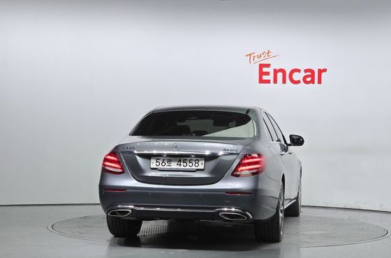 Mercedes-Benz E-Class E300 4MATIC Avnatgarde — пробег 84 355 км — фото 4 из 5