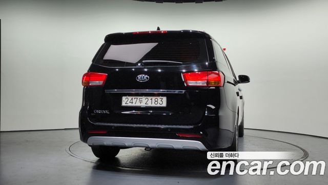 Kia Carnival из Кореи Encar