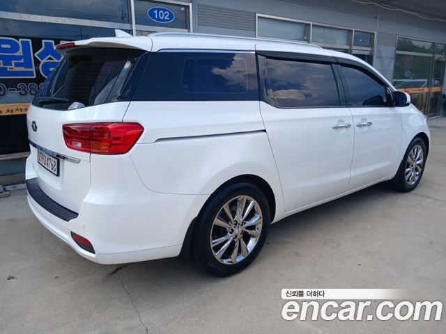 Kia Carnival из Кореи Encar