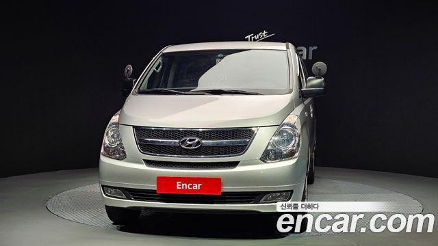 Hyundai Starex 4WD 12-Seater Wagon CVX Luxury — пробег 63 638 км — фото 3 из 5