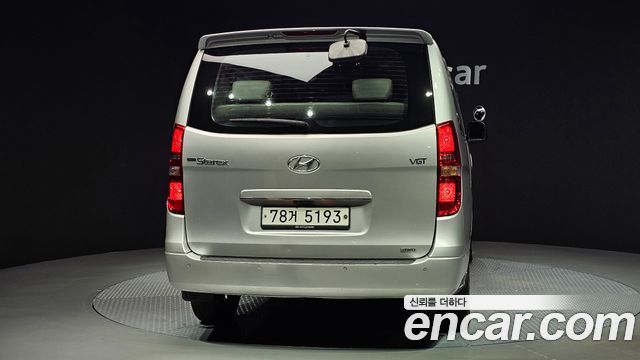 Hyundai Starex 4WD 12-Seater Wagon CVX Luxury — пробег 63 638 км — фото 4 из 5
