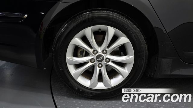 Hyundai Genesis из Кореи Encar
