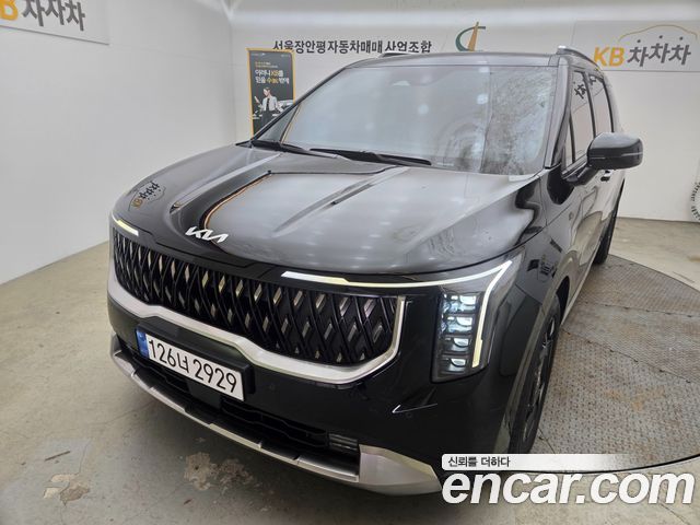 Kia Carnival 9-Seater Noblesse — пробег 35 000 км — фото 1 из 5