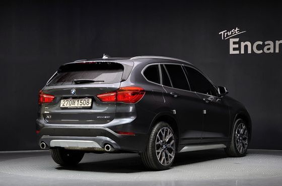 BMW X1 xDrive 20i xLine — пробег 48 287 км — фото 2 из 5