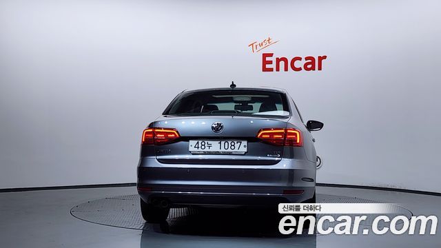 Volkswagen Jetta 2.0 TDI BlueMotion Premium 6th — пробег 106 068 км — фото 4 из 5