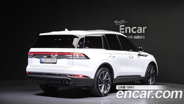 Lincoln Aviator 3.0 Reserve  AWD — пробег 125 402 км — фото 2 из 5