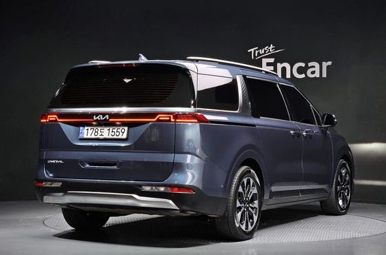 Kia Carnival 9-Seater Signature — пробег 77 467 км — фото 2 из 5
