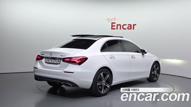 Mercedes-Benz A-Class A250 4MATIC Sedan — пробег 27 437 км — фото 2 из 5